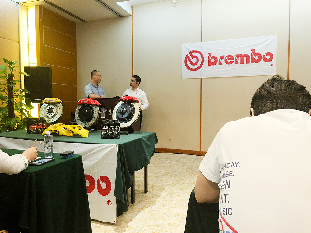 廣州賽驅有幸受邀參加意大利brembo舉辦的產(chǎn)品培訓