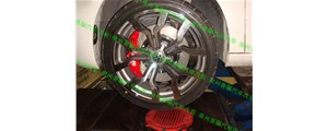 大眾高爾夫GTI改裝紅色AP5200大四活塞作業(yè)型號(hào)CP5200卡鉗