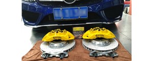 奔馳C級c，前brembo R6搭配DICASE 38034MM孔線盤